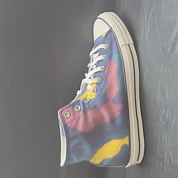 Converse High Top Brand new. - Picture 8 of 14